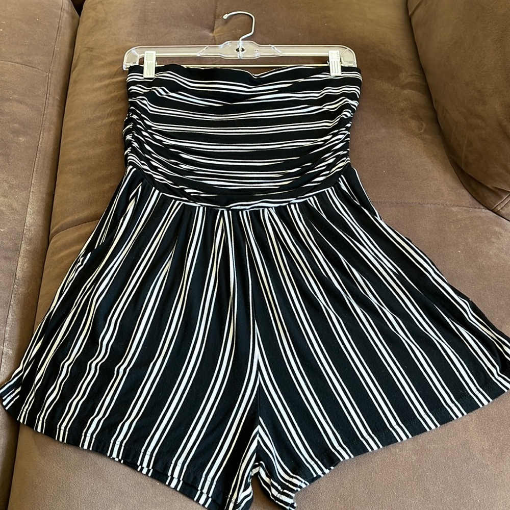 Black and White Stripped Tube Top Romper